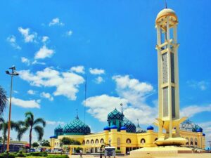 wisata-lintas-kalimantan-pakarholiday