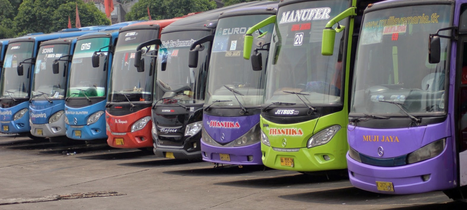 sewa-bus-bandung-pakarholiday